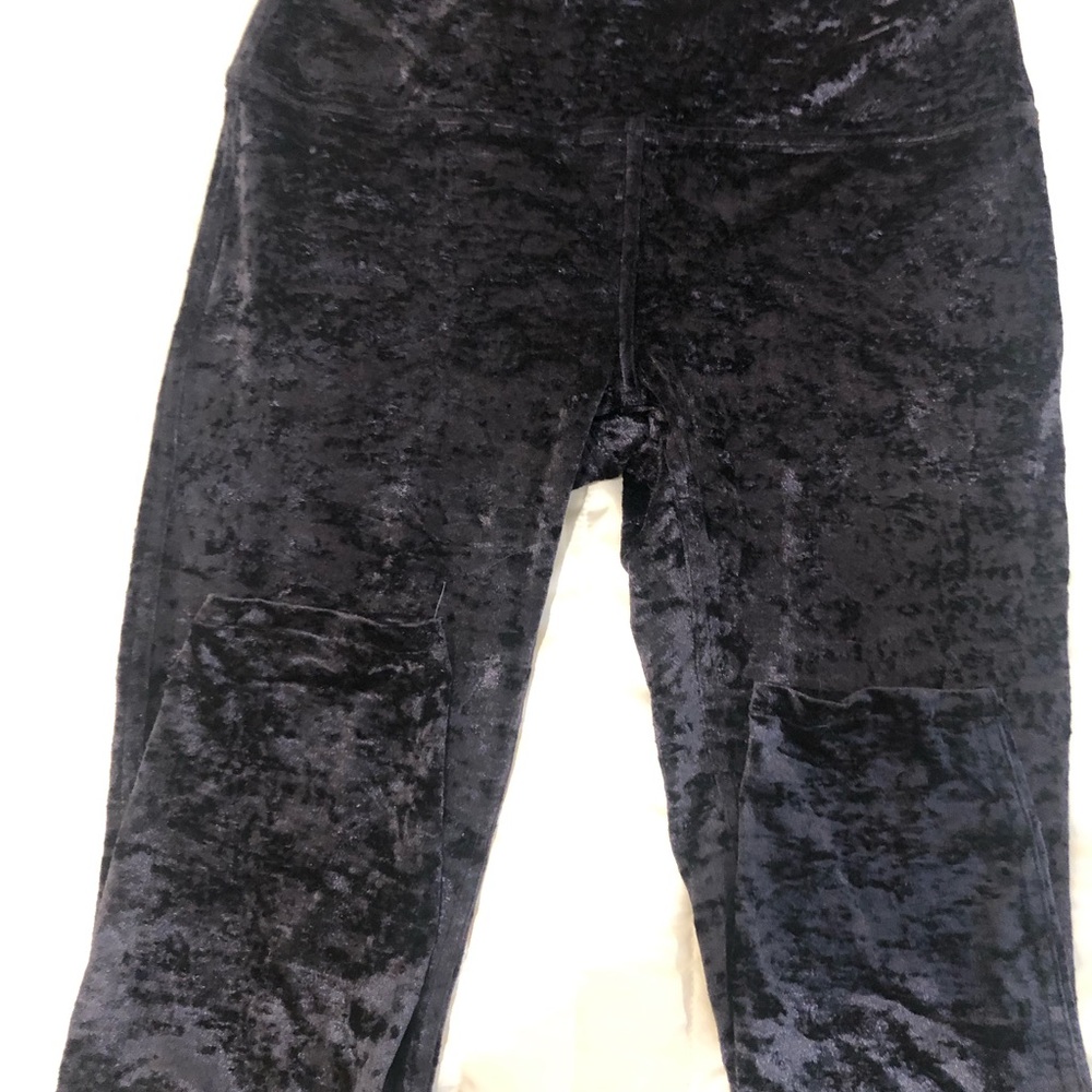 Lululemon Athletica Black velvet Leggings size 12